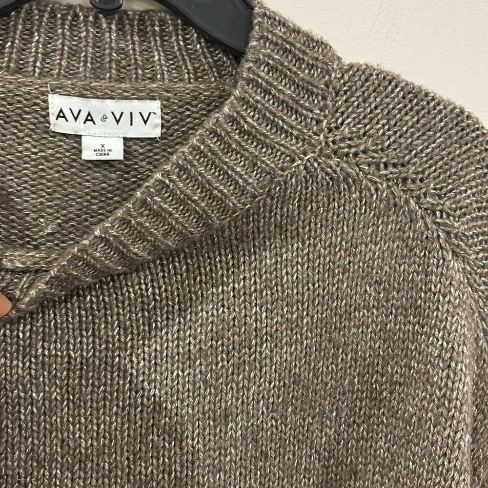 AVA & VIV Metallic Golden Fancy Holiday Size 1X Knit Sweater - Picture 5 of 10